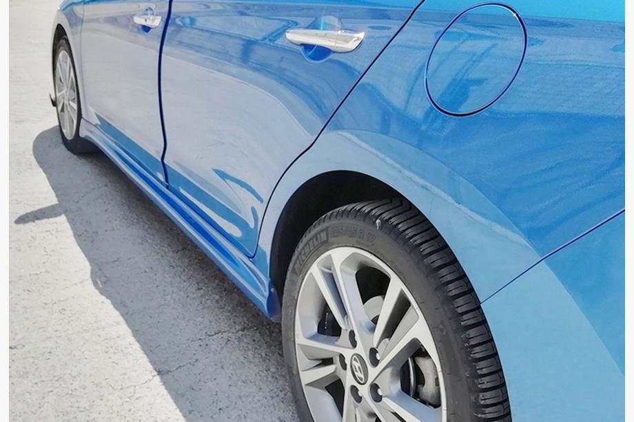 Hyundai Elantra (AD) 2015–2020 DPT sidokjolar (blank svart) Image