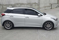 Hyundai I-20 2014–2020 DPT sidokjolar (2014-2018, svart högglans) foto 5
