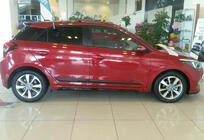 Hyundai I-20 2014–2020 DPT sidokjolar (2014-2020, svart högblank) foto 1