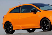 Seat Ibiza 2010–2017 Sidokjolar DPT V-1 (Coupe, svart högblank) foto 1