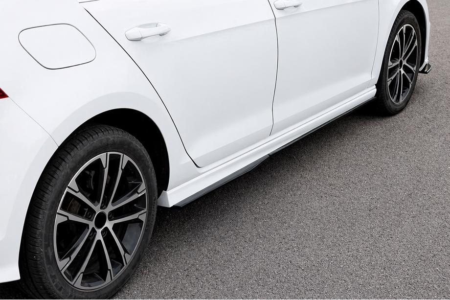 Volkswagen Golf 7/E-Golf 2012–2020 DPT V-4 sidokjolar (svart högblank) Image