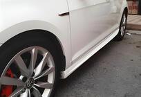 Volkswagen Golf 8 2019– Sidokjolar DPT V-1 (svart högglans) foto 1