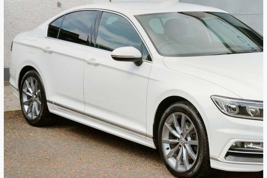 Volkswagen Passat B8 2015–2023 DPT sidokjolar (för lackering) Image