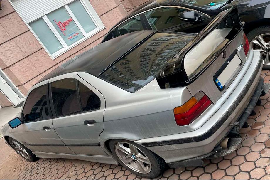 BMW 3-serien E36 1990–2000 DPT-spoiler (för SD/Coupe, lackerbar) Image