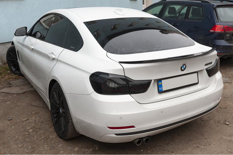 BMW 4-serie F32/F33/F36 2012–2020 PSM-style spoiler (för F32, blanksvart) Image