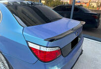BMW 5-serien E60/E61 2003–2010 Spoiler M4-Style (svart högglans) foto 2