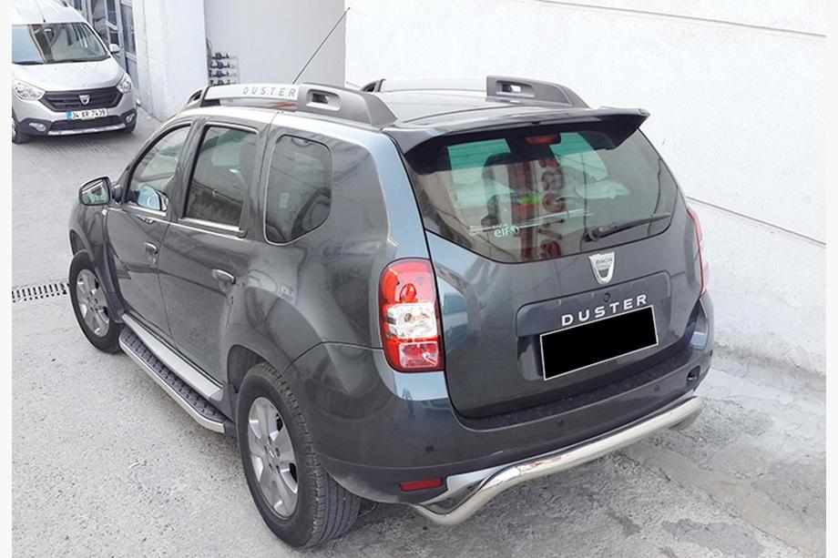 Dacia Duster 2008–2018 DPT spoiler (svart högglans) Image