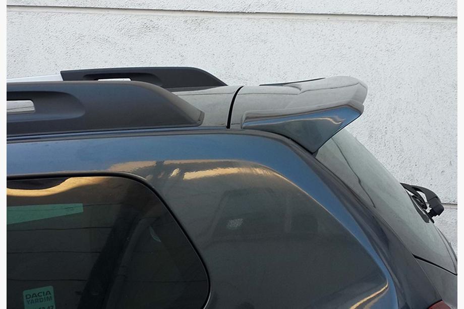 Renault Duster 2008–2017 DPT spoiler (svart högglans) Foto 10