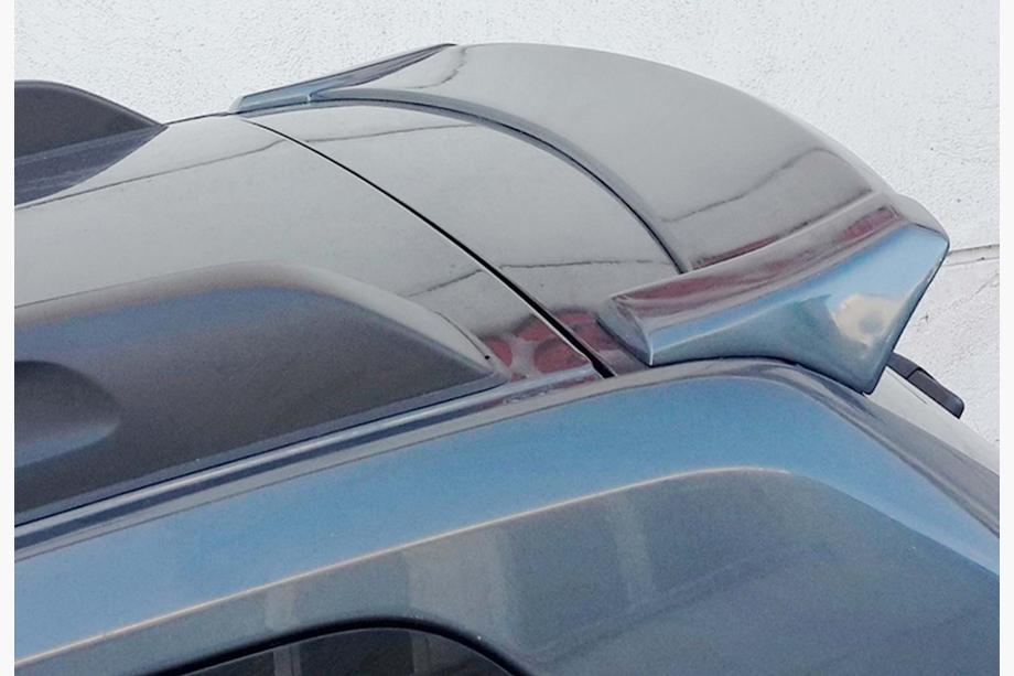 Renault Duster 2008–2017 DPT spoiler (svart högglans) Foto 11