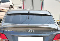 Hyundai Accent 2011–2017 DPT spoiler (svart högglans) foto 1
