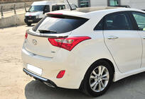 Hyundai I-30 2012–2017 DPT spoiler (svart högglans) foto 2