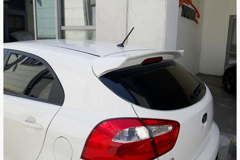 Kia Rio 2012–2017 Spoiler DPT (HB, svart högglans) Image