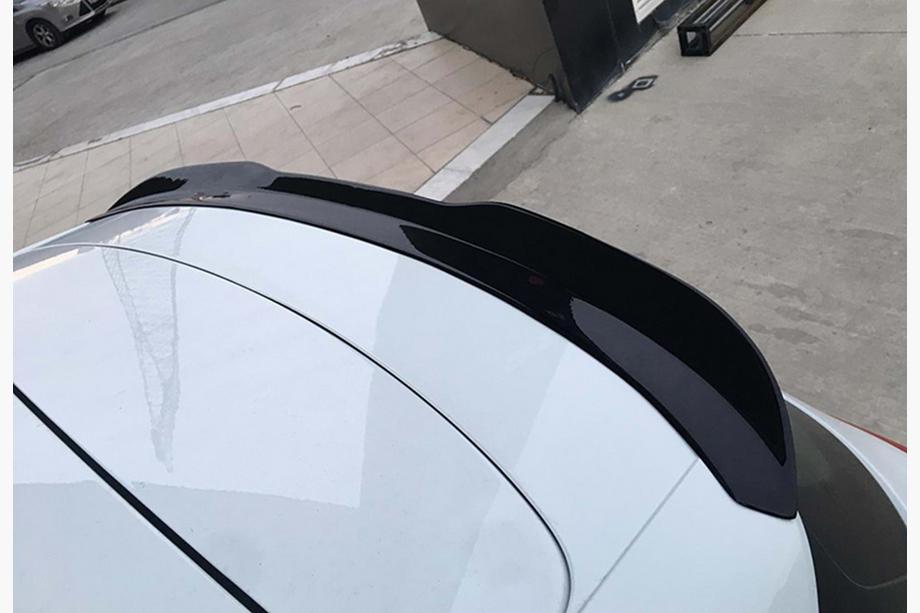 Renault Clio V 2019– Spoiler DPT V-1 (svart högglans) Foto 1