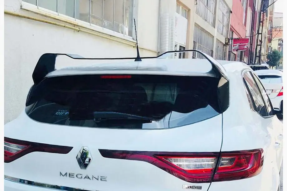 Renault Megane IV 2016–2025 Spoiler DPT (HB, svart högglans) Image