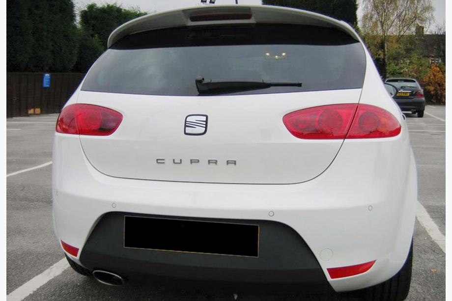 Seat Leon 2005–2012 Spoiler DPT V-4 (2009-2012, svart högglans) Image