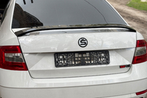 Skoda Octavia III A7 2013–2019 Spoiler DPT V-5 (svart högblank) foto 2