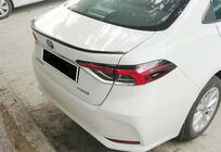 Toyota Corolla 2019– DPT spoiler (svart högglans) foto 2