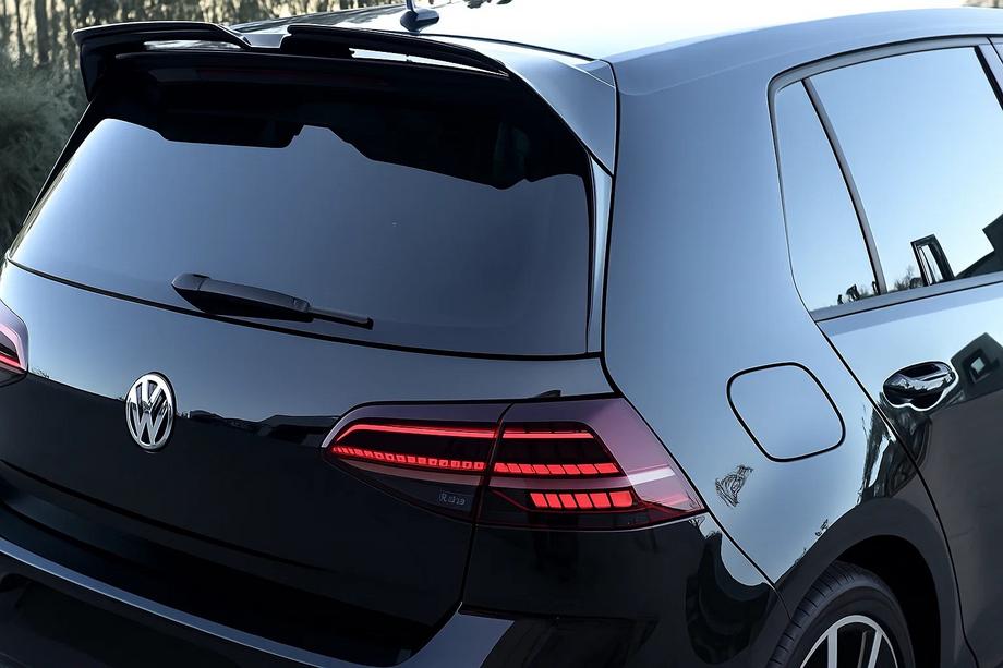 Volkswagen Golf 7/E-Golf 2012–2020 Spoiler DPT V-2 (för GTI / R HB, svart högglans) Foto 1