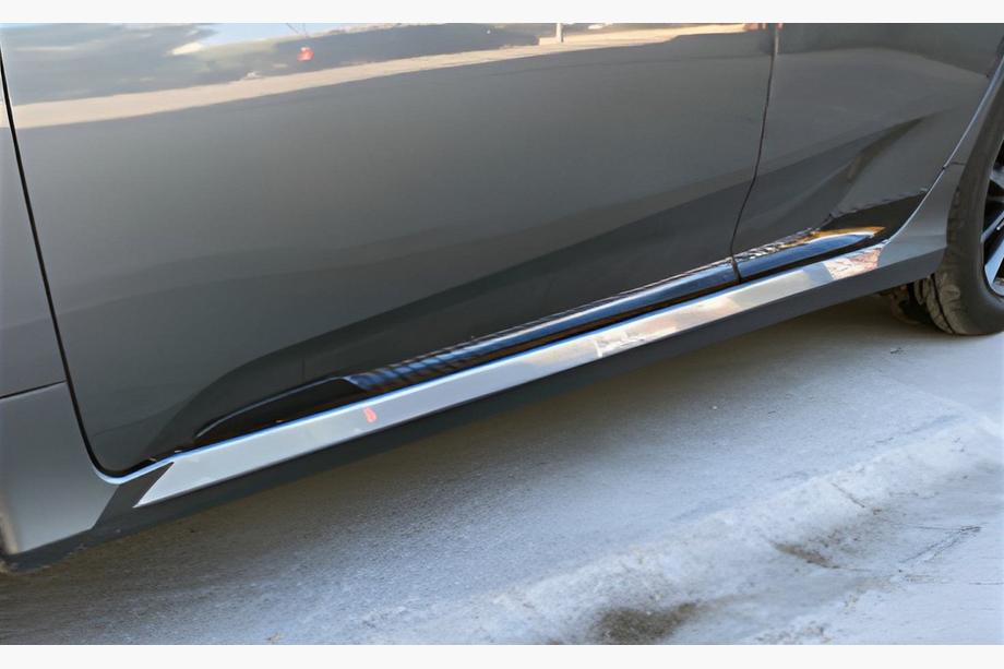 Honda Civic Sedan X 2016–2021 DPT dörrlister (högblank svart) Image