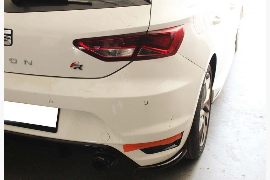Seat Leon 2013–2020 Bakre FLAP-tillägg DPT (blank svart) Image