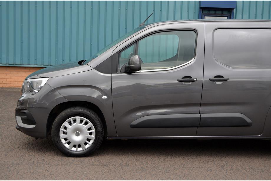 Toyota Proace City 2016– Fönsterlister Omsa Line (2 st, rostfritt stål) Foto 6