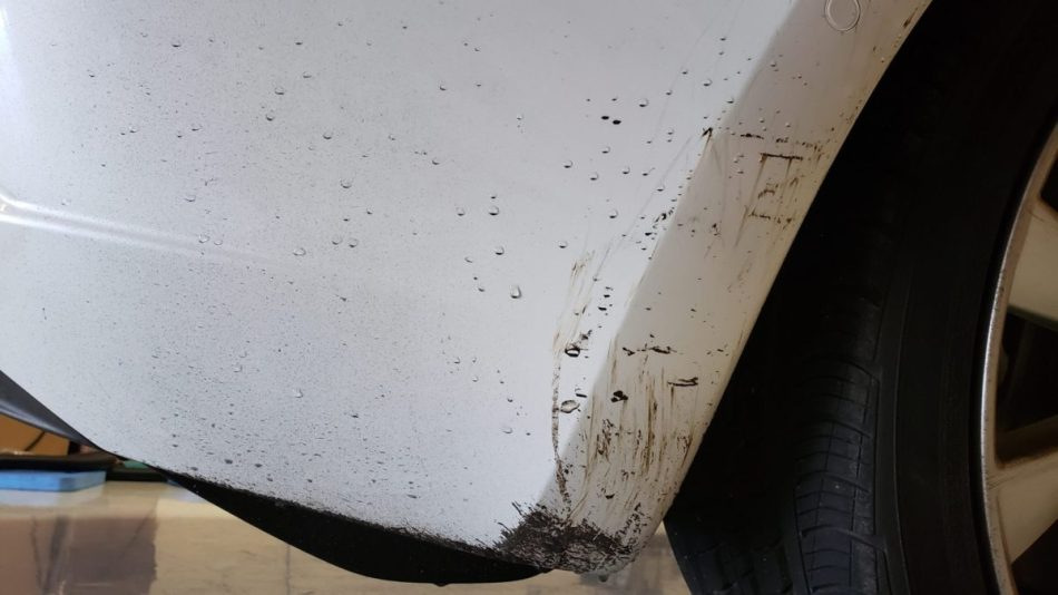 Bitumenhotet: därför är det skadligt för bilen