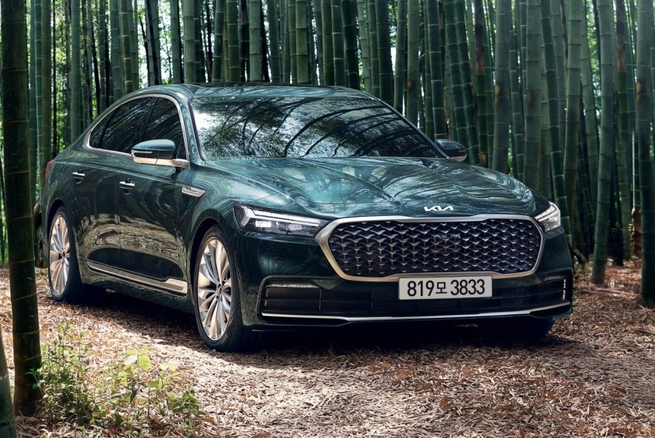 Test av Kia K9: facelift av andra generationen