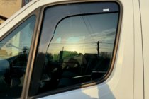 Mercedes Sprinter W907/W910 2018– Insticksmonterade vindavvisare (2 st, HIC) foto 2