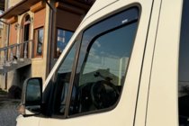 Mercedes Sprinter W907/W910 2018– Insticksmonterade vindavvisare (2 st, HIC) foto 3