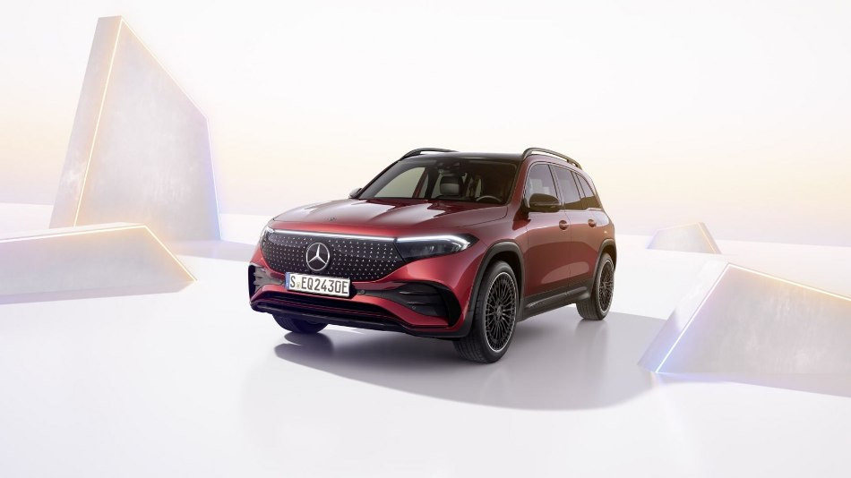 Mercedes-Benz EQB 2023: uppdaterad elbil för stad och resor