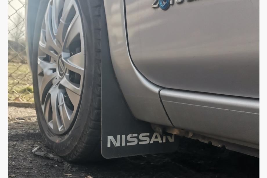 Nissan Stänkskydd Polytep (230*375, 2 st) Foto 1