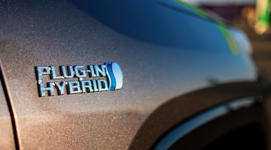 Hybridbilar: fördelar och nackdelar