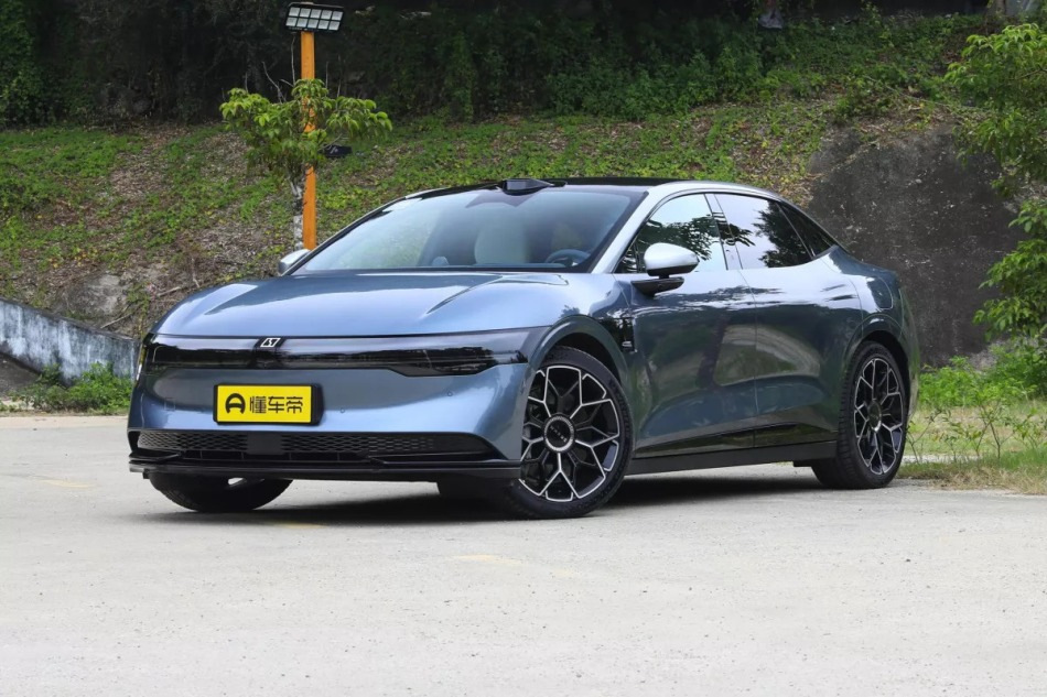 Zeekr 007: test av eldriven sedan