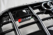 Audi Q8 2018– Frontgrill SQ-Style (2018-2023, svart med krom) foto 9