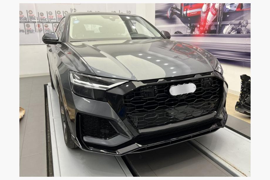 Audi Q8 2018– Främre stötfångare RS-Style (2018-2023) Image