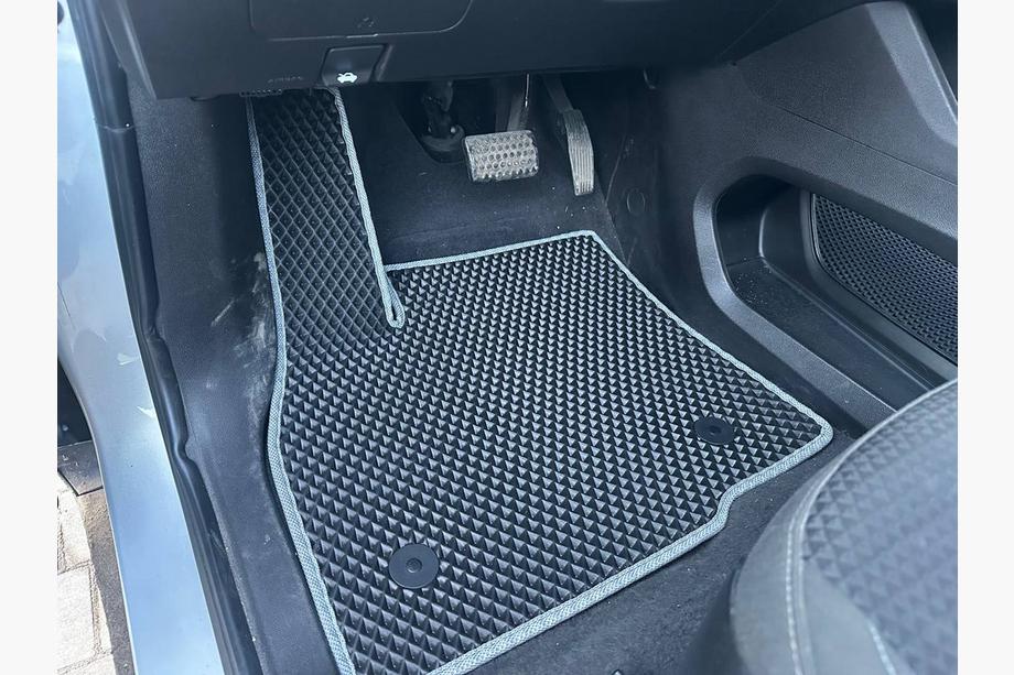Chevrolet Bolt 2016–2023 EVA golvmattor (EUV, svarta) Image