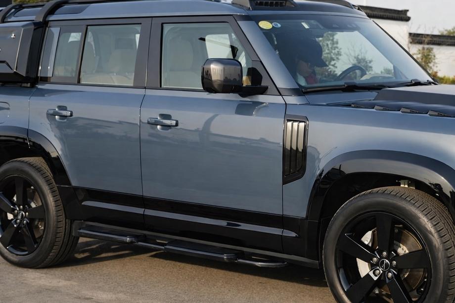 Land Rover Defender 2019– Set dörrlister Image