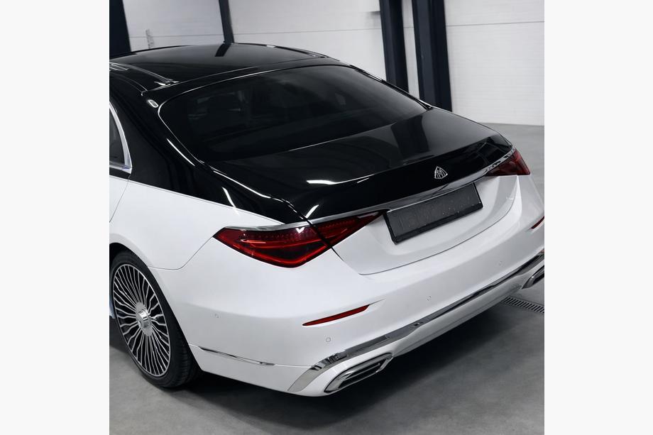 Mercedes S-class W221 2005–2013 Restylingkit för W223 Maybach (med dörrhandtag och insatser) Foto 3