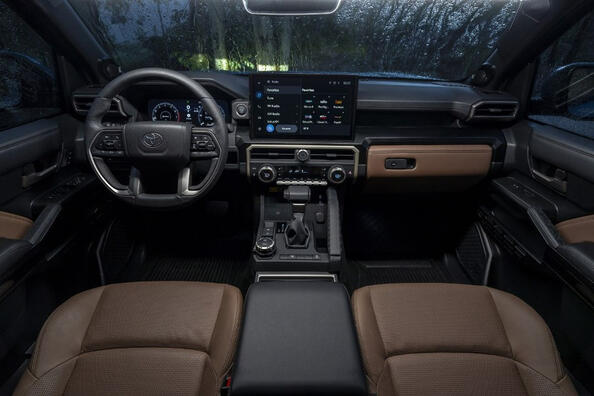 Toyota 4Runner i sjätte generationen 2024: SUV-test Foto 5