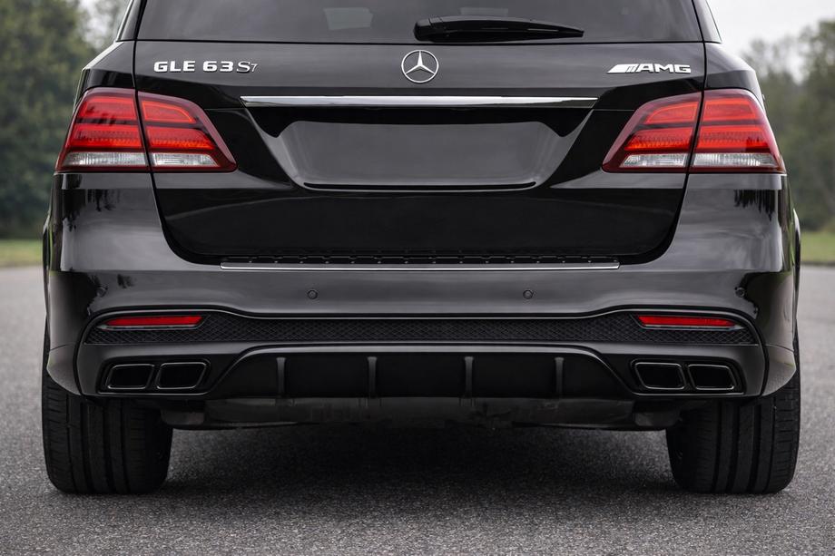 Mercedes GLE/ML class W166 2011–2018 Bakre diffuser till GLE (GLE63 Black-design) Image
