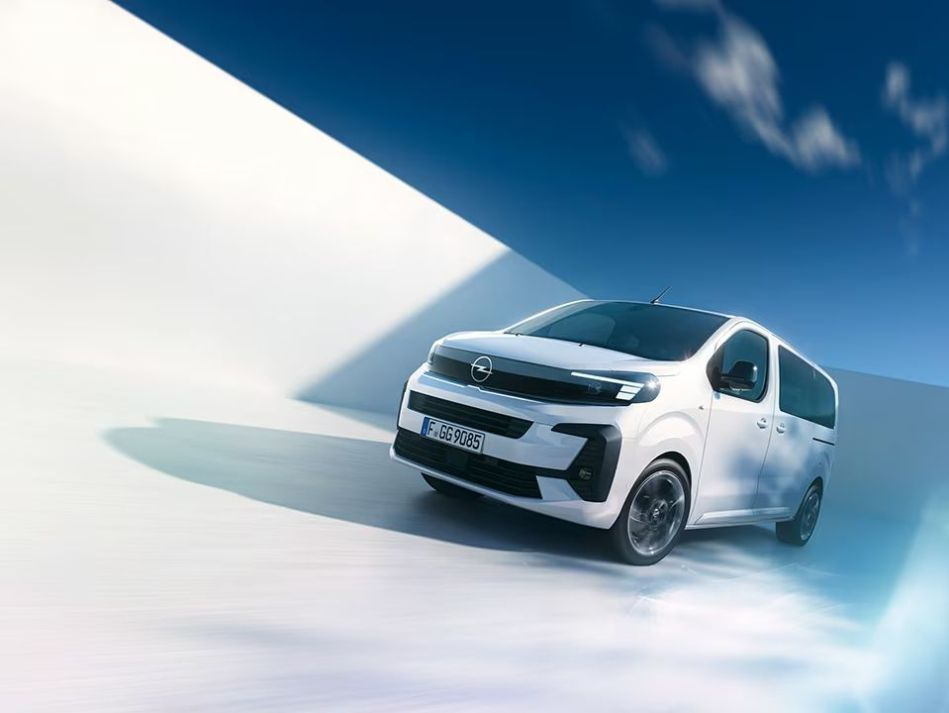 Opel Zafira 2024: test av den uppdaterade minibussen