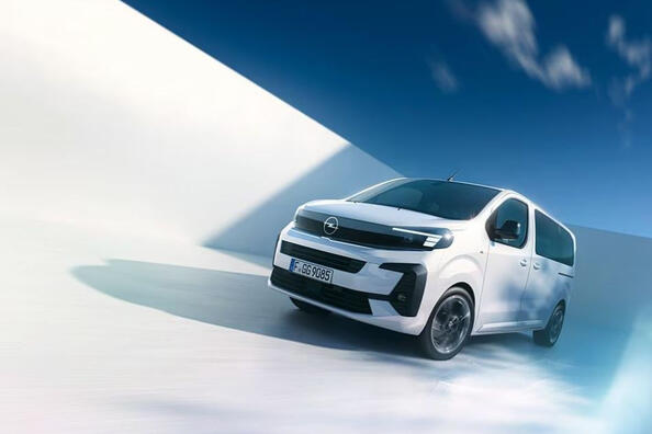 Opel Zafira 2024: test av den uppdaterade minibussen
