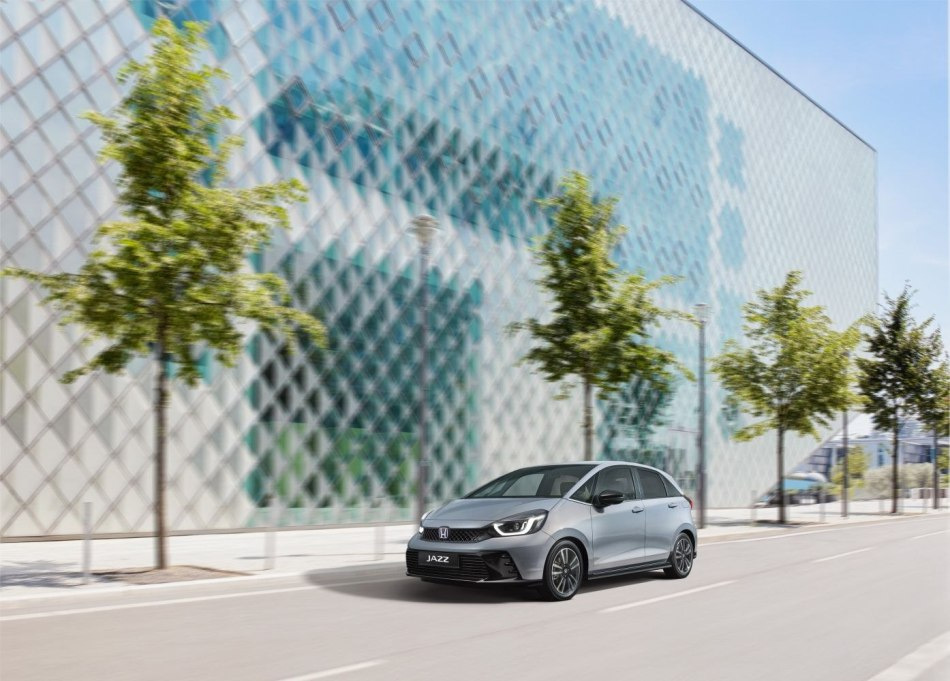 Test av Honda Jazz: facelift av den kompakta halvkombin