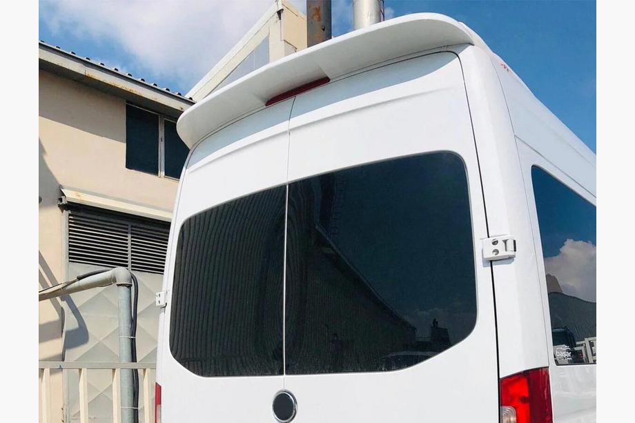 Mercedes Sprinter W907/W910 2018– Spoiler Anatomik (bred modell, för lackering) Image