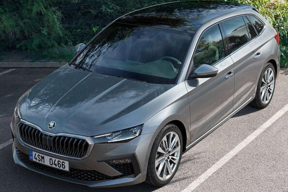 Test av halvkombin Skoda Scala: ansiktslyft av 1:a generationen