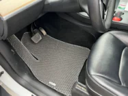 Tesla Model Y 2020– EVA-golvmattor för kupén (2020-2024, Svart) foto 6