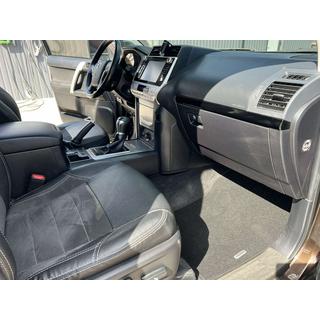 Premium textilmattor (svarta) 5-sits, 2009-2013 Toyota Land Cruiser Prado 150 2009–2023 foto 2