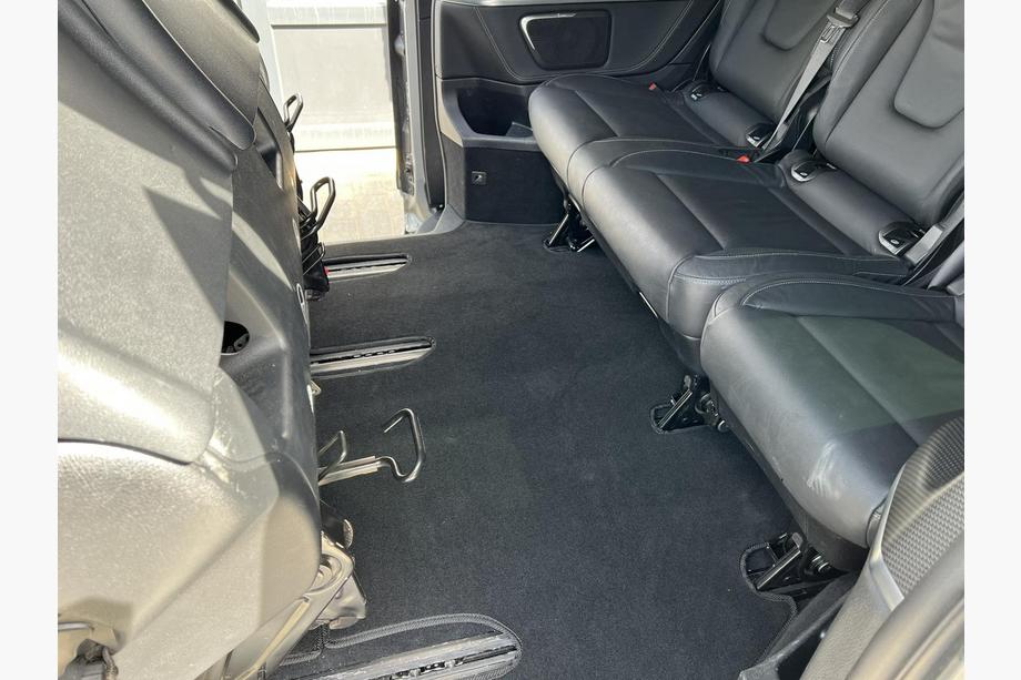 Mercedes Vito/V-klass W447 2014– Premium textilmattor till V-class, ExtraLong, 2 sidomattor (Endast avhämtning, komplett kupé, svart) Foto 3