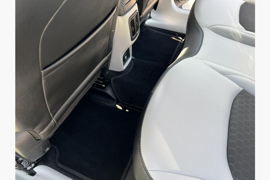 Tesla Model Y 2020– Premium textilmattor (2020-2024, svart) Foto 7