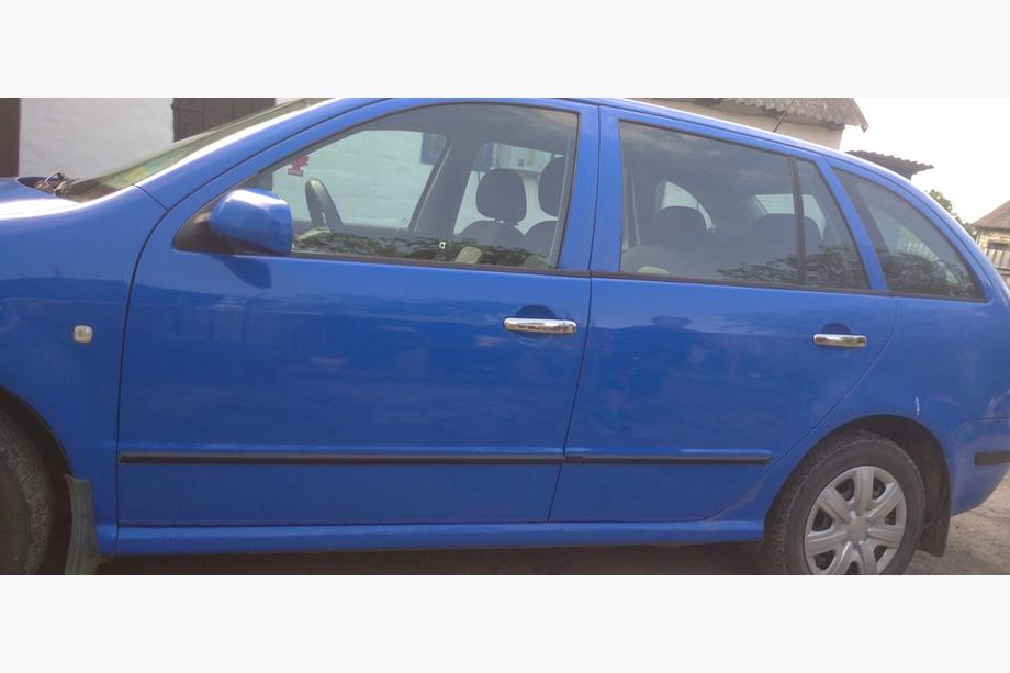 Skoda Fabia 2000–2007 Dörrhandtagskåpor (4 st, rostfritt stål) OmsaLine – italienskt rostfritt stål Image
